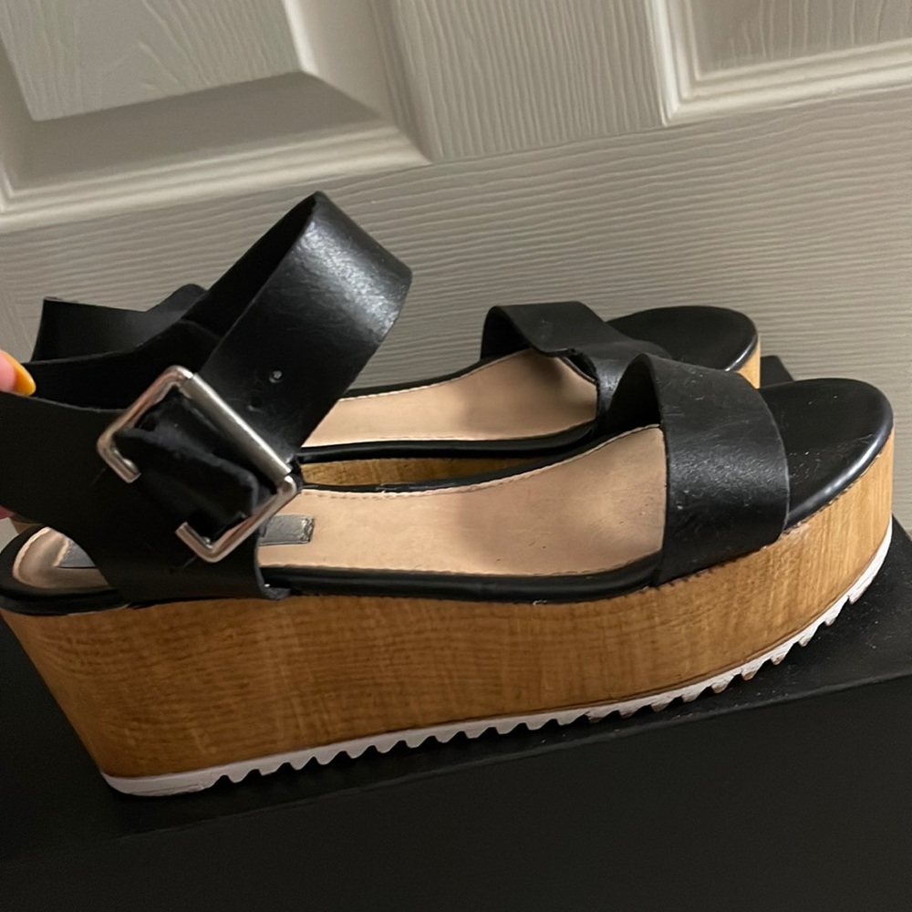 Steve Madden platform sandals